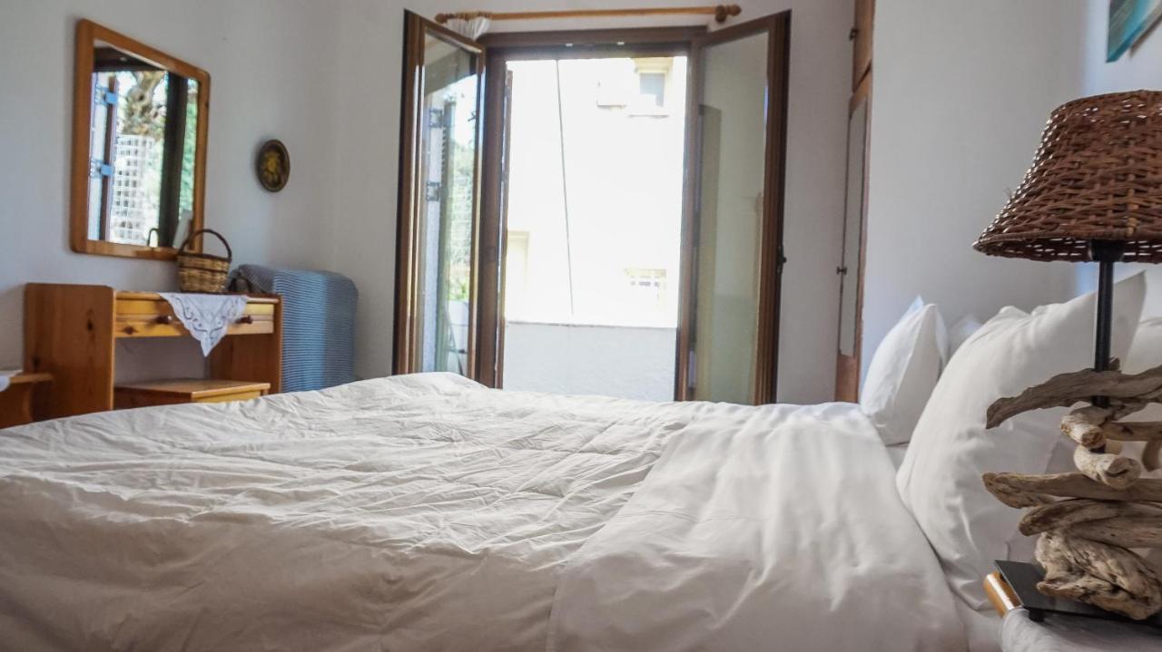Stella Rooms Kardamyli Exterior foto