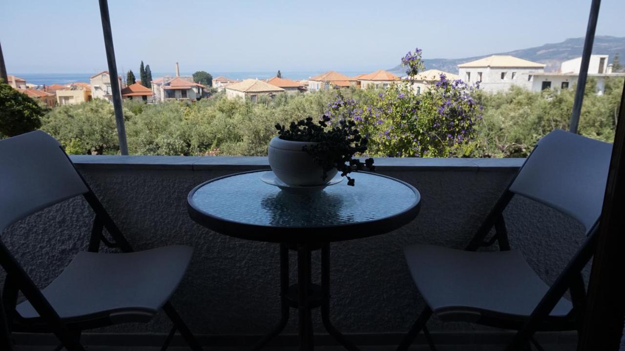 Stella Rooms Kardamyli Exterior foto
